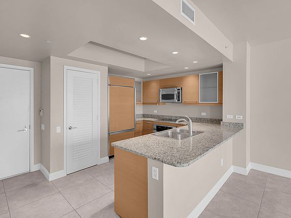 5th image of 222 Karen Ave Floor 15