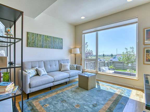 4th image of 1483 Hecla Way