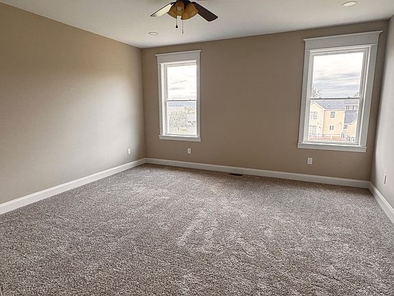 5th image of 295 Raven View Ln