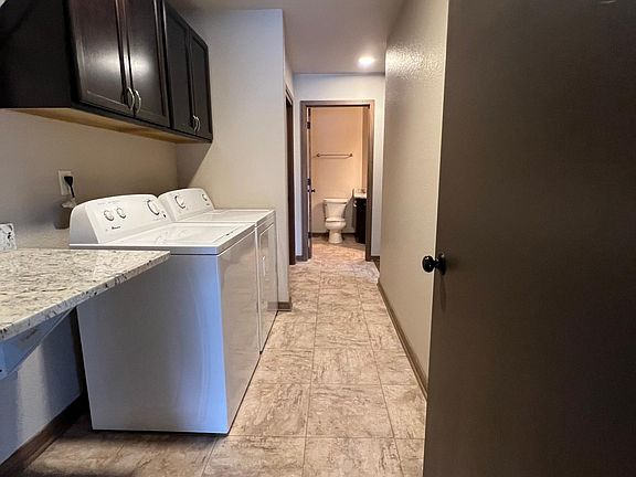 2nd image of 1121 High Pointe Knoll Cir