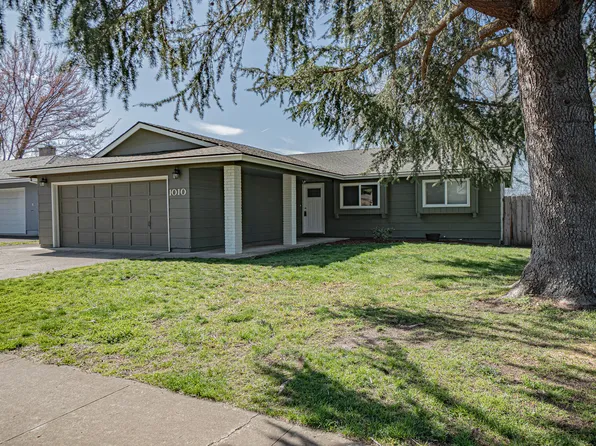 1010 Rose Valley Dr, Central Pt, OR 97502