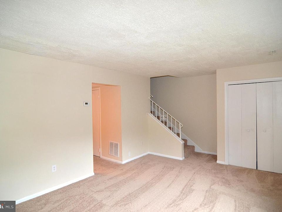 2nd image of 46844 Patuxent Rd