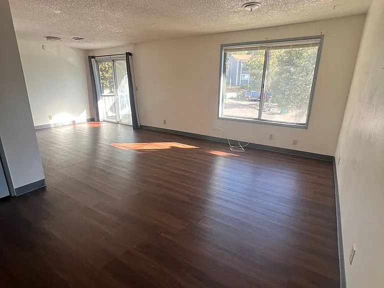 1904 Dawn Ct — Photo 1