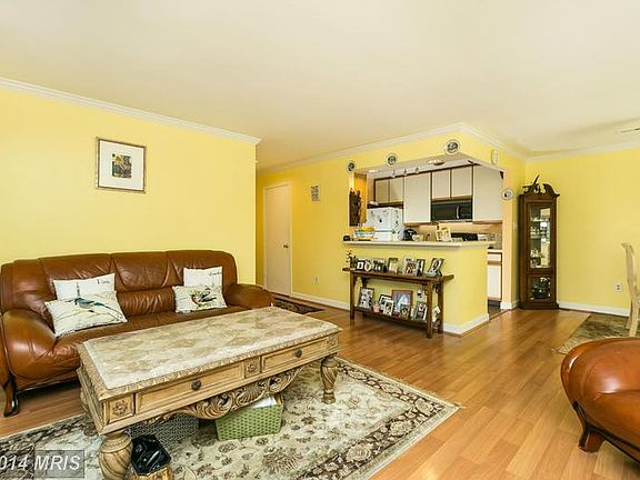 3rd image of 3323 Sir Thomas Dr Unit 3-A-24
