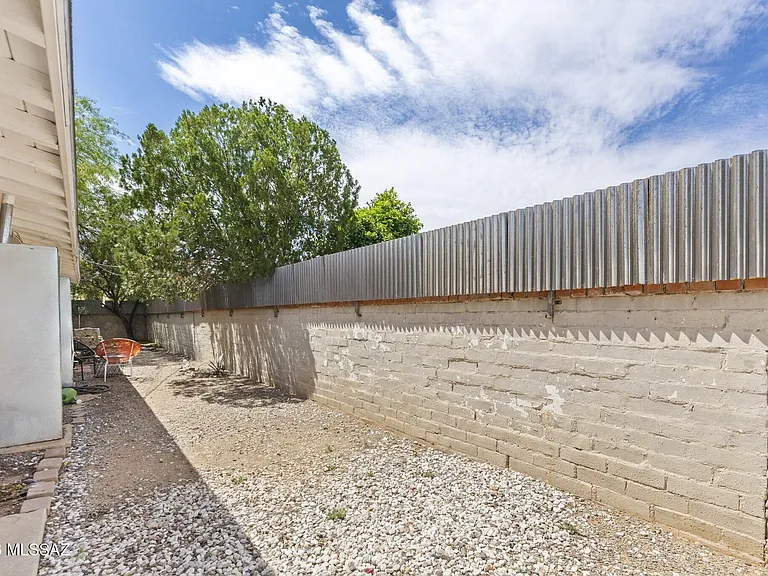 2508 E Seneca St #3 — Photo 25