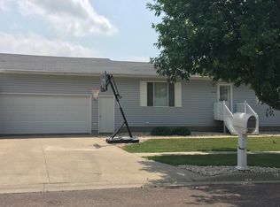 3108 Downs Ave NW, Watertown, SD 57201