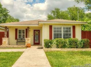 901 Jay St, Carrizo Springs, TX 78834