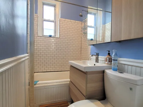 21-58 35th Street image 5 of 6