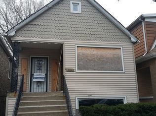 8439 S Essex Ave, Chicago, IL 60617