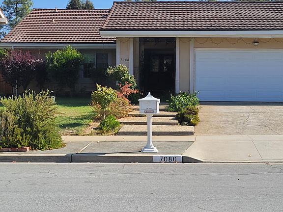 3rd image of 7080 Anjou Creek Cir