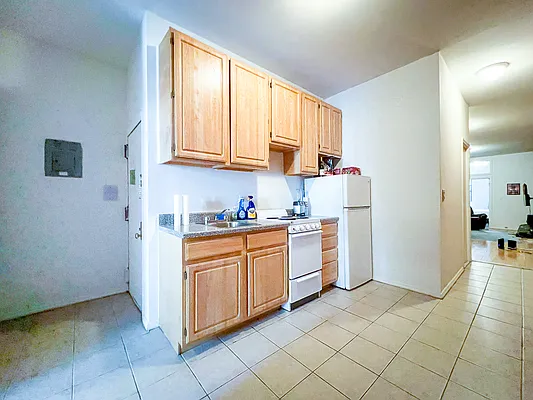 Rented by Compass | media 23