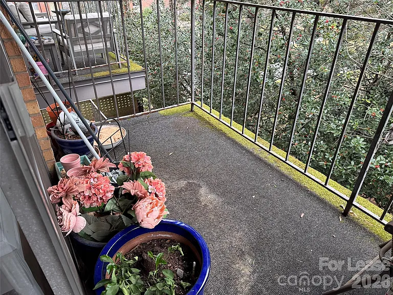 1323 Queens Rd #303 — Photo 20