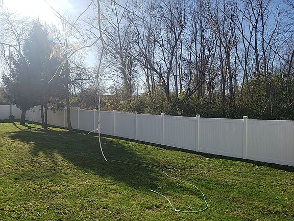 3rd image of 23-24 Williamsburg Dr