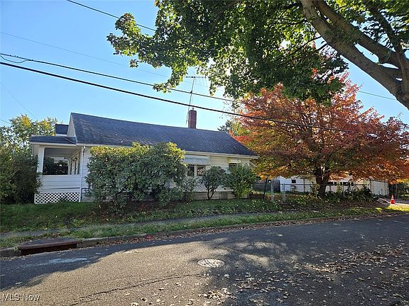 2nd image of 1830 Marks Ave