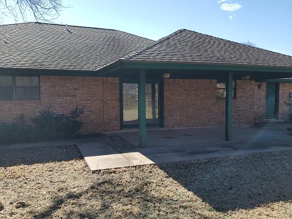 2nd image of 2504 NE Heritage Creek Dr