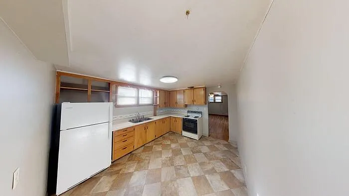 1126 N 14th St #LOWER LEVEL — Photo 1