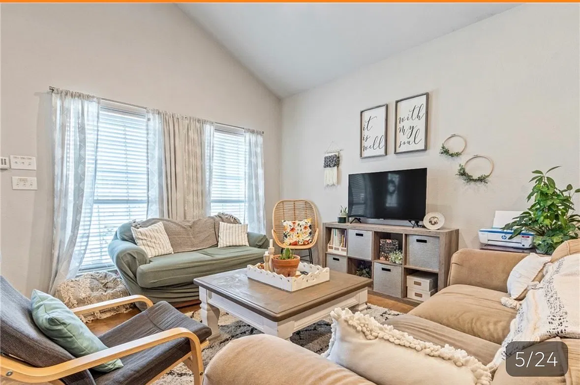 4 bed, 1920 sqft, $2,840 — Photo 3