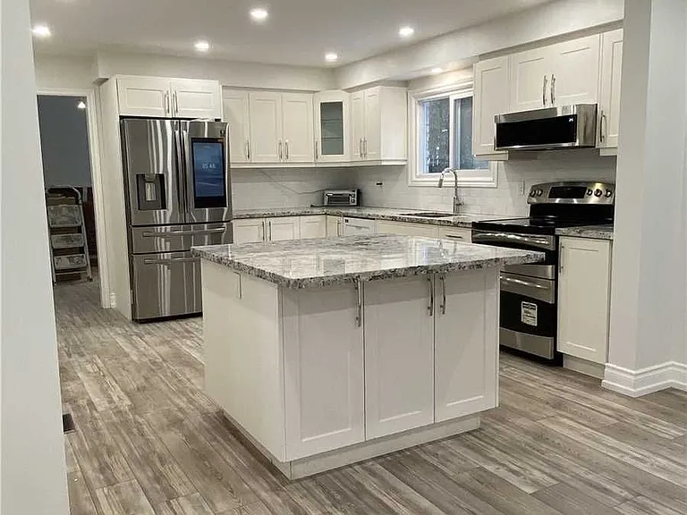 81 Eastman Cres #MAIN AND 2ND FLOORS — Photo 7