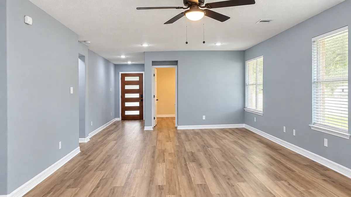 4 bed, 2.0 bath, 1794 sqft, $2,200 — Photo 3