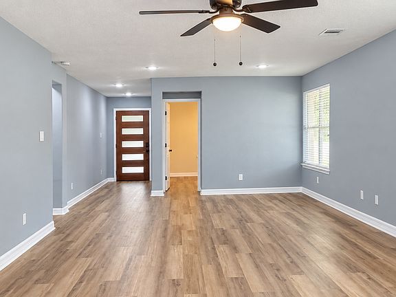 3rd image of 7414 Double Meadows Ct