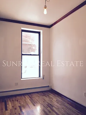 Rented by Sunrise Real Estate | media 42