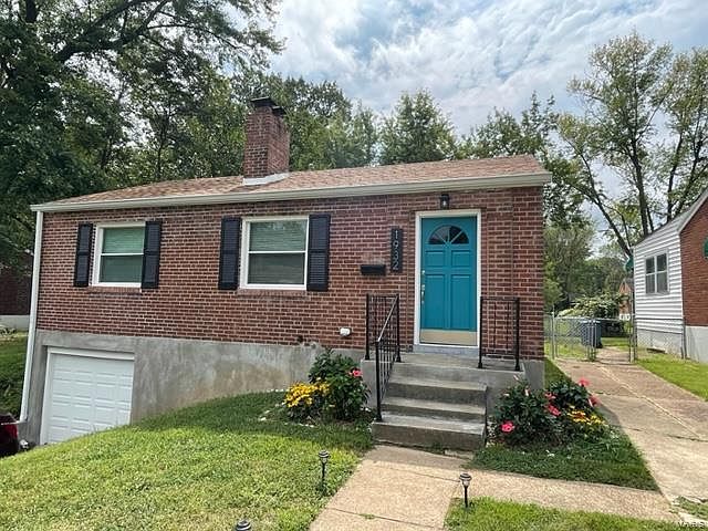 1st image of 1932 Park Ln