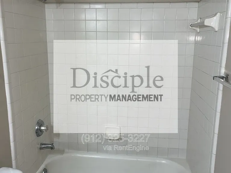 22 E Dubois St #8B — Photo 17
