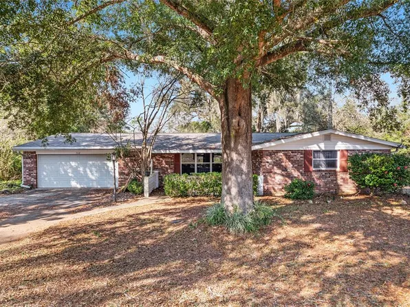 560 E Country Club Dr, Williston, FL 32696