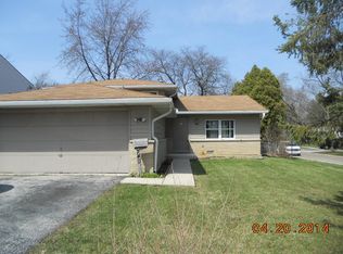740 W Hawley St, Mundelein, IL