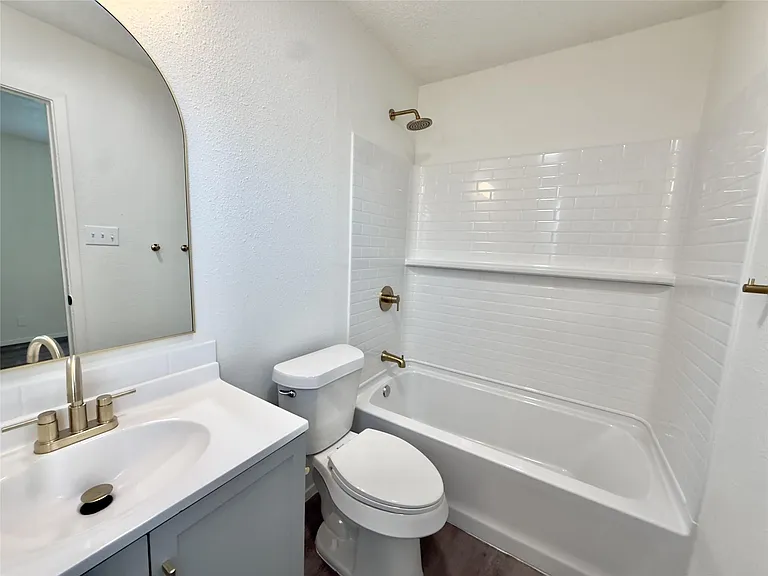 2305 Whitlow Cv — Photo 3