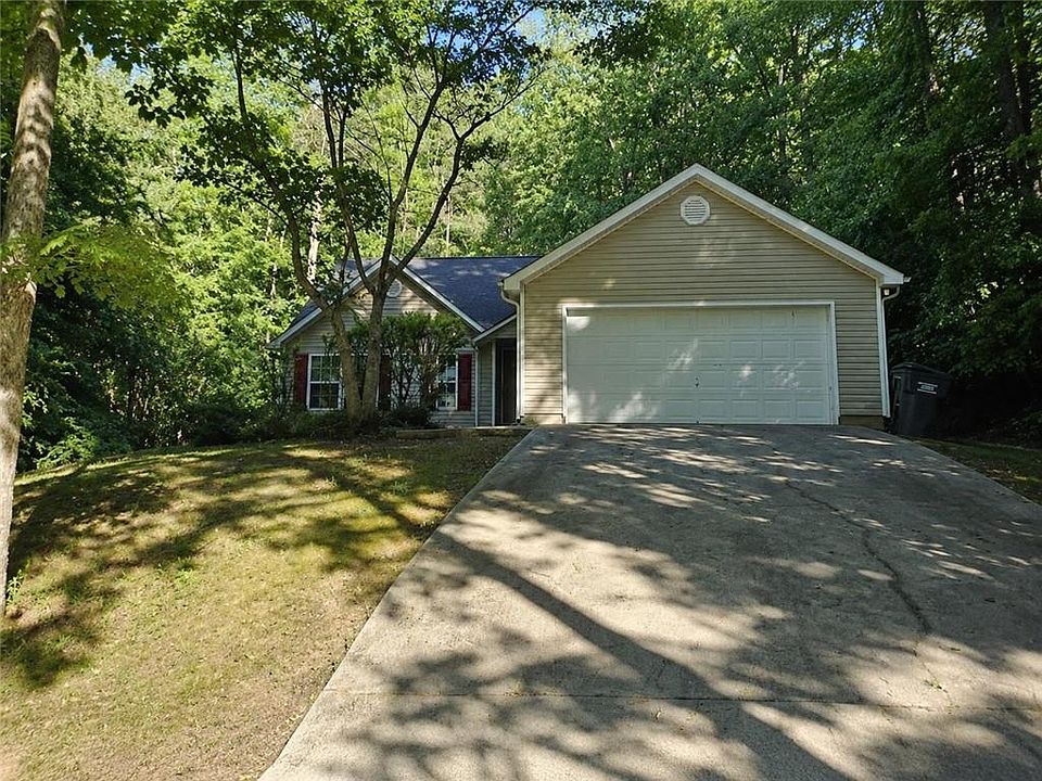 1st image of 300 Lakeside Dr