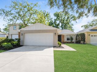 4 Orange Blossom Dr, Eustis, FL 32726