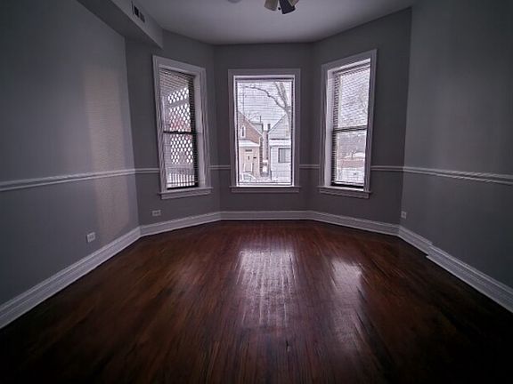 4th image of 7314 S Kenwood Ave #1