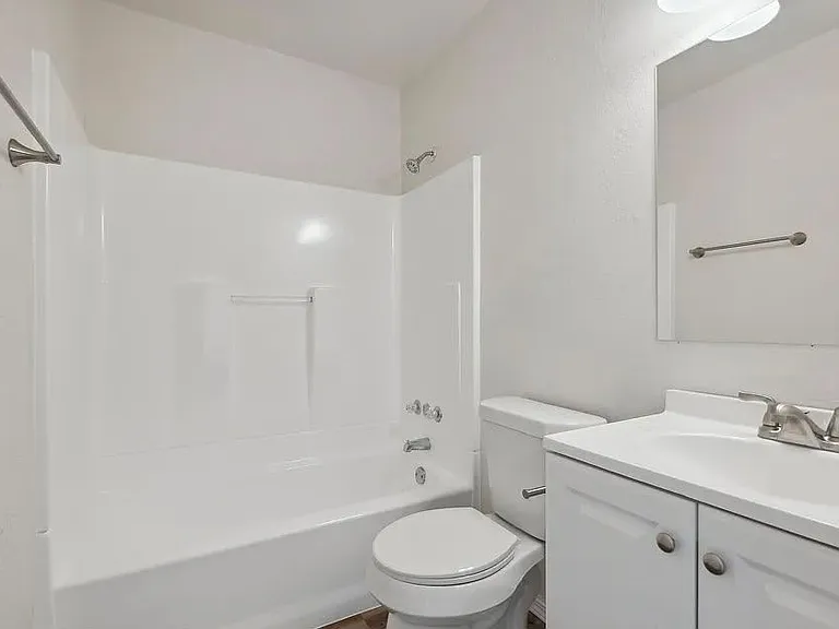 12036 E 37th St — Photo 9