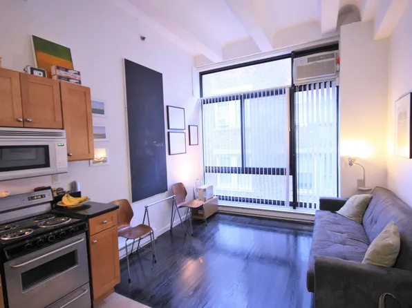 12 Stoneholm St APT 315, Boston, MA 02115