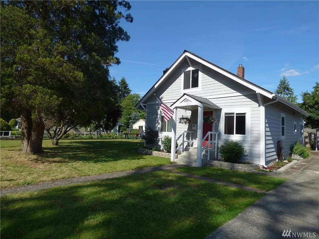 224 K St SE photo 1