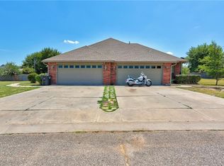 336 Falling Leaf Ter, Moore, OK 73160