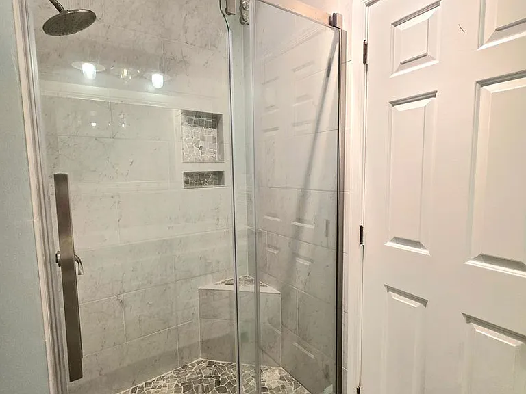 415 Rosewood Ln — Photo 18