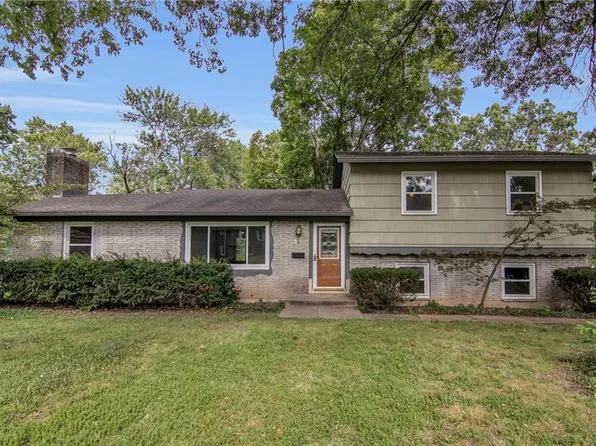 9253 Goodman St, Overland Park, KS 66212