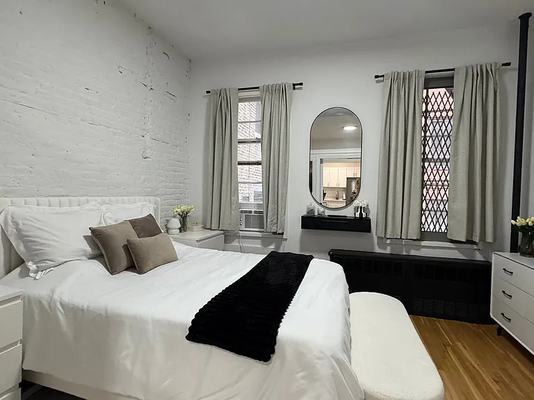 19 E 21st St #3C — Photo 6