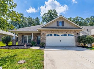 213 Ducktrap Ct, Simpsonville, SC 29681