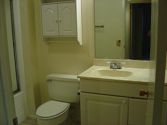 5th image of 9305 W GLEN OAKS Circle