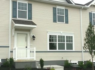 527 Moreland Court North #32, willow street, PA 17584