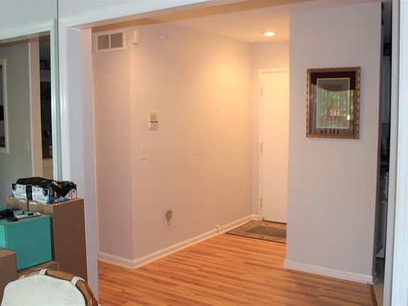 4th image of 4931 N Arbor Woods Ct APT 102