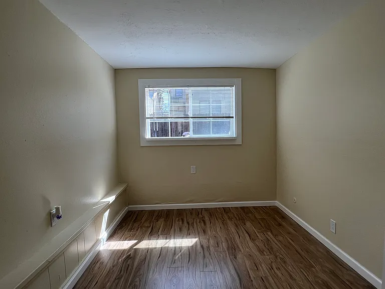 1524 Lafayette St #B — Photo 9