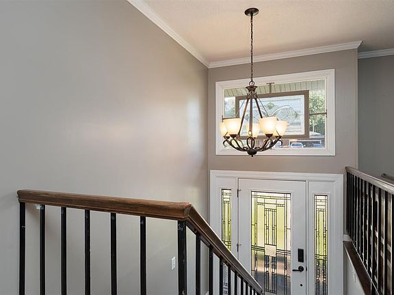4th image of 5725 Grady Ct