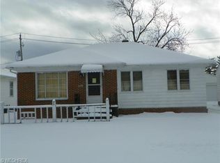 8415 Lanyard Dr, Parma, OH