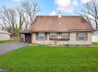 168 Millbrook Dr, Willingboro, NJ 08046