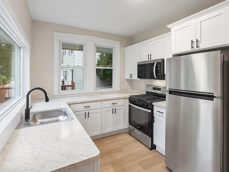 1638 Lexington Ave — Photo 13