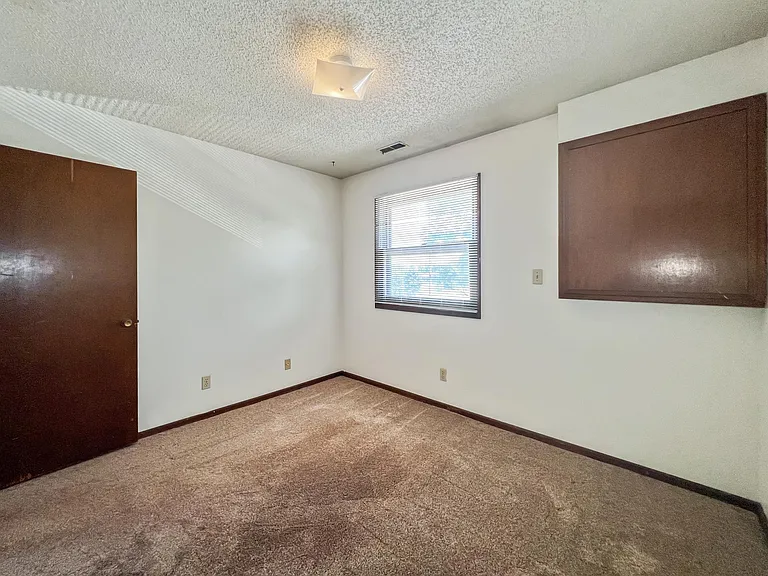 515 S 4th St #36 — Photo 10
